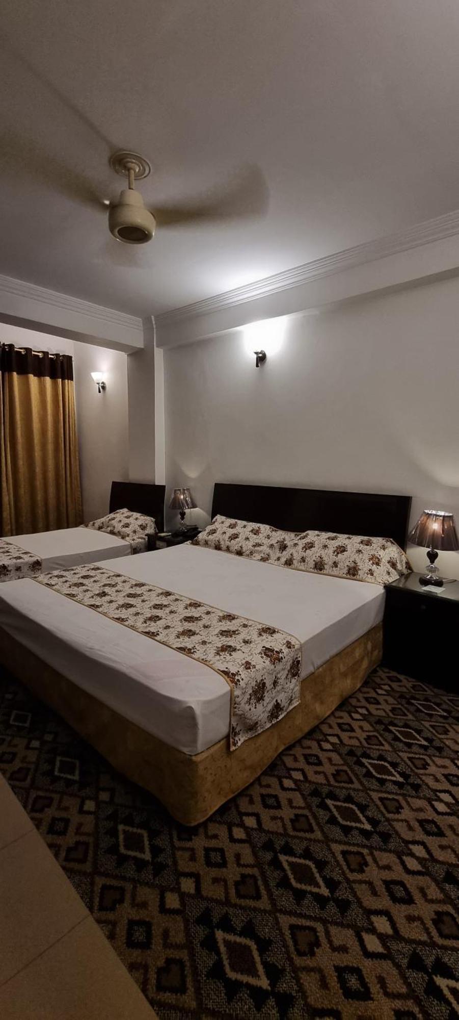 Grace Crown Hotel Islamabad Ngoại thất bức ảnh
