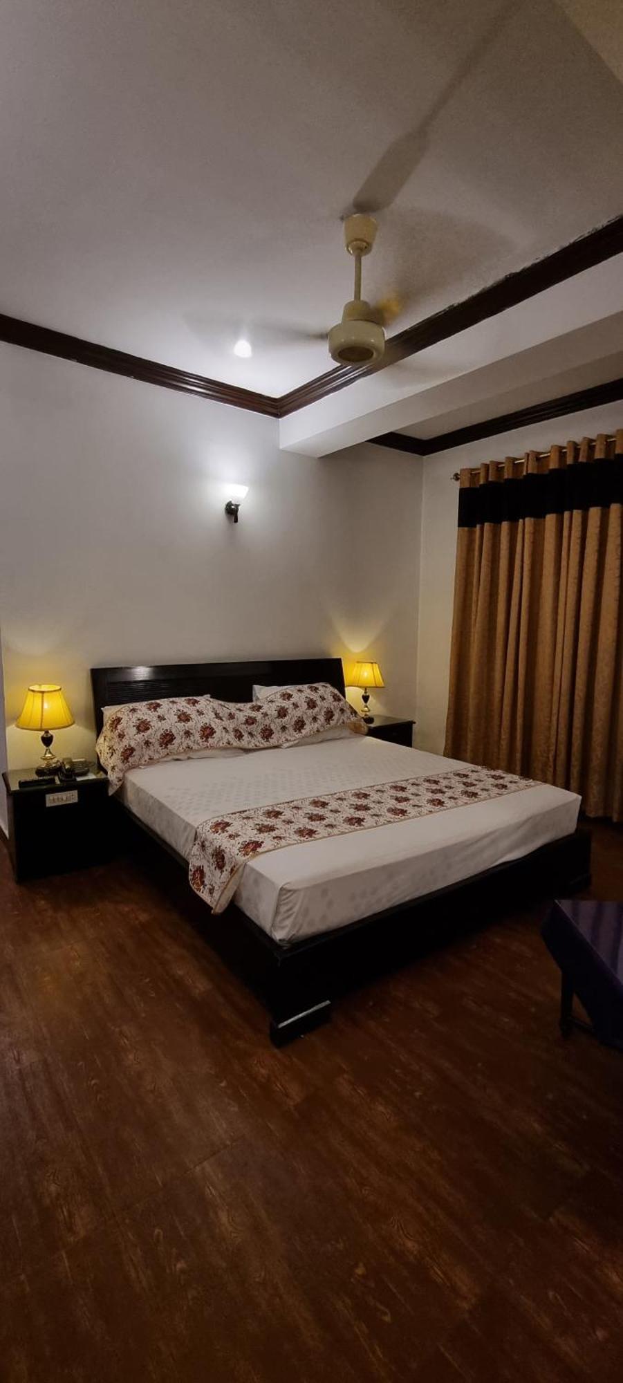 Grace Crown Hotel Islamabad Ngoại thất bức ảnh